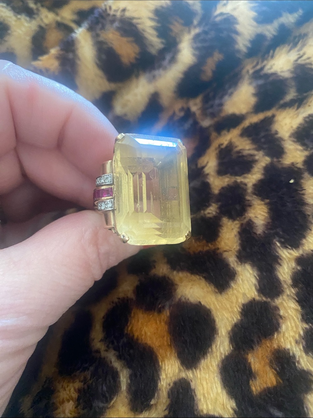 Estate yellow topaz Emerald-Cut with ruby and diamonds. - Picture 4 of 4